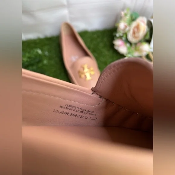 TORY BURCH EVERLY DRIVER LOAFER IN PINK MOON GOLD
BRASS LOGO SIZE 10.5 like new - Picture 13 of 17